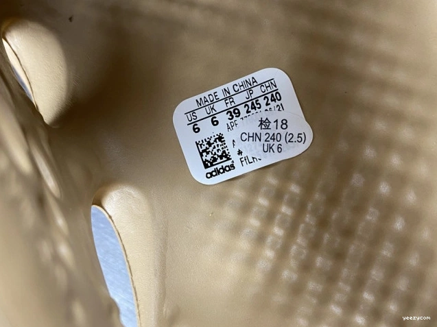 GW3354 RNNR Foam Adidas Yeezy Ochre 0719